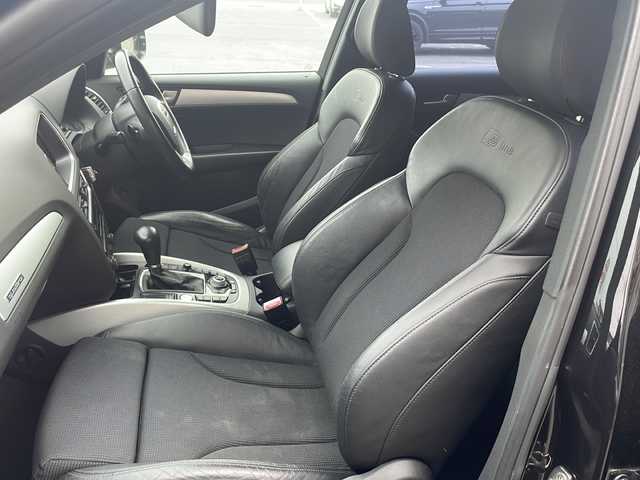 アウディ Ｑ５ 2．0 TFSI クワトロ Sライン 青森県 2010(平22)年 7.6万km 黒 /4WD/ターボ/純正HDDナビ/・オーディオ(HDD/CD/DVD/SD/FM/AM)/・バックカメラ/・サイドカメラ/MTモード付AT/プッシュスタート/電動パーキングブレーキ/オートヘッドライト(キセノン)/フォグライト/パドルシフト/パワーシート(運転席/助手席)/ステアリングリモコン(オーディオ)/電動格納ミラー/集中ドアロック/センターコンソール/トノカバー/ルーフレール/ETC/取扱説明書/保証書