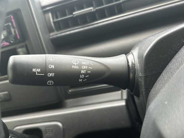 スズキ ワゴンＲ HYBRID FZ 鳥取県 2018(平30)年 6.6万km ピュアホワイトP デュアルセンサーブレーキサポート/社外オーディオ/・CD/・USB/・AUX/スマートキー/プッシュスタート/ワンオーナー/オートエアコン/アイドリングストップ/ベンチシート/アームレスト/純正エアロ/純正AW/ABS/横滑り防止装置/レーンキープアシスト/セキュリティアラーム/オートライト/LEDヘッドライト/Wエアバック/革巻きステアリング/ヘッドアップディスプレイ/ウィンカー付き電動格納ミラー