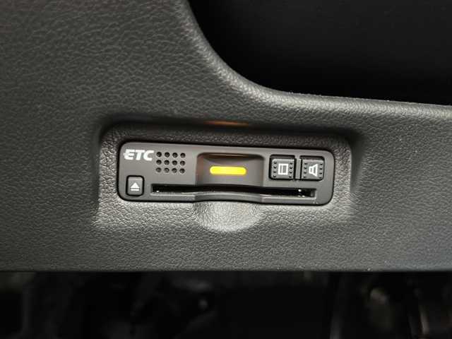ホンダ Ｎ ＢＯＸ スラッシュ G Lインテリアカラーパッケージ 沖縄県 2018(平30)年 4.2万km 黒 ナビ　/ＡＭ／ＦＭ／ＢＴ／ＤＶＤ　/フルセグＴＶ　/バックカメラ　/プッシュスタート　/カーテンエアバッグ　/ＬＥＤヘッドライト　/オートライト　/純正フロアマット　/スマートキー　/AAC　/横滑り防止装置