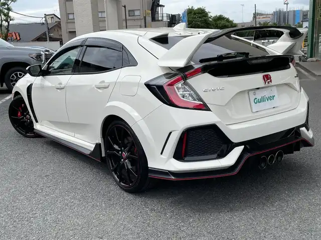 ホンダ シビック タイプR 神奈川県 2019(平31)年 4.3万km チャンピオンシップホワイト 純正SDナビ・地デジTV/バックモニター/純正CD/DVD/SD/MSV/BT再生/ビルトインETC/純正20インチAW/ブレンボブレーキ/LEDヘッドライト/クルーズコントロール/ステアリングスイッチ/プッシュスタート/スマートキー×2/サイド・カーテンエアバック/純正フロアマット