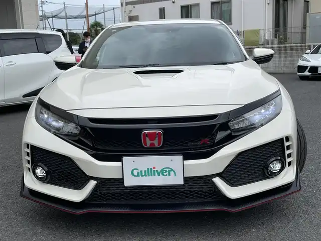 ホンダ シビック タイプR 神奈川県 2019(平31)年 4.3万km チャンピオンシップホワイト 純正SDナビ・地デジTV/バックモニター/純正CD/DVD/SD/MSV/BT再生/ビルトインETC/純正20インチAW/ブレンボブレーキ/LEDヘッドライト/クルーズコントロール/ステアリングスイッチ/プッシュスタート/スマートキー×2/サイド・カーテンエアバック/純正フロアマット