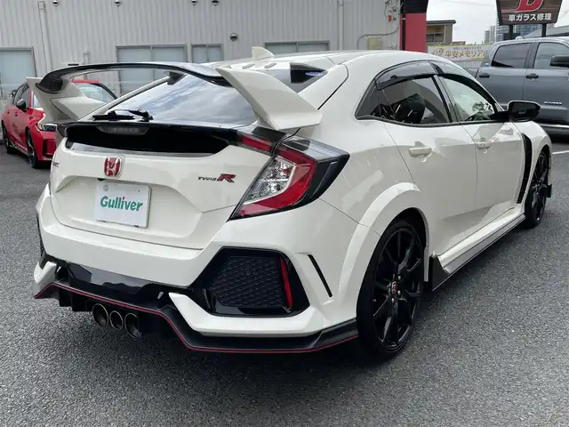 ホンダ シビック タイプR 神奈川県 2019(平31)年 4.3万km チャンピオンシップホワイト 純正SDナビ・地デジTV/バックモニター/純正CD/DVD/SD/MSV/BT再生/ビルトインETC/純正20インチAW/ブレンボブレーキ/LEDヘッドライト/クルーズコントロール/ステアリングスイッチ/プッシュスタート/スマートキー×2/サイド・カーテンエアバック/純正フロアマット