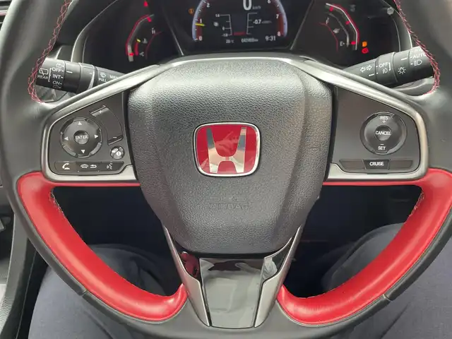 ホンダ シビック タイプR 神奈川県 2019(平31)年 4.3万km チャンピオンシップホワイト 純正SDナビ・地デジTV/バックモニター/純正CD/DVD/SD/MSV/BT再生/ビルトインETC/純正20インチAW/ブレンボブレーキ/LEDヘッドライト/クルーズコントロール/ステアリングスイッチ/プッシュスタート/スマートキー×2/サイド・カーテンエアバック/純正フロアマット