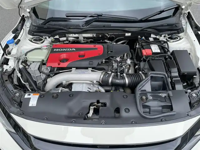 ホンダ シビック タイプR 神奈川県 2019(平31)年 4.3万km チャンピオンシップホワイト 純正SDナビ・地デジTV/バックモニター/純正CD/DVD/SD/MSV/BT再生/ビルトインETC/純正20インチAW/ブレンボブレーキ/LEDヘッドライト/クルーズコントロール/ステアリングスイッチ/プッシュスタート/スマートキー×2/サイド・カーテンエアバック/純正フロアマット
