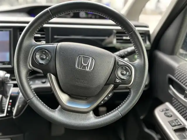 ホンダ ステップワゴン スパーダ クールスピリット 愛知県 2017(平29)年 7.6万km プレミアムスパークルブラックパール ワンオーナー/純正ナビ/フルセグテレビ/Bluetooth/クルコン/シートヒーター　D席助手席/ビルトインETC/純正アルミホイール/両側パワースライドドア/LKAS車線維持支援システム/CMBS衝突軽減ブレーキ/パドルシフト/ドアバイザー/純正マット/取説、保証書、スペアキー