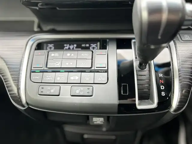 ホンダ ステップワゴン スパーダ クールスピリット 愛知県 2017(平29)年 7.6万km プレミアムスパークルブラックパール ワンオーナー/純正ナビ/フルセグテレビ/Bluetooth/クルコン/シートヒーター　D席助手席/ビルトインETC/純正アルミホイール/両側パワースライドドア/LKAS車線維持支援システム/CMBS衝突軽減ブレーキ/パドルシフト/ドアバイザー/純正マット/取説、保証書、スペアキー