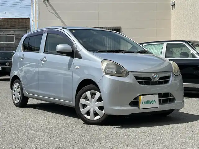 ダイハツ ミラ イース X 和歌山県 2012(平24)年 12.4万km ブライトシルバーメタリック 社外ナビ（clarion　NX502）/＜FM/AM/CD/DVD/Bluetooth/USB＞/ETC/パワーステアリング/アイドリングストップ/ヘッドランプマニュアルレベリングスイッチ/純正フロアマット/純正バイザー/取扱説明書/記録簿