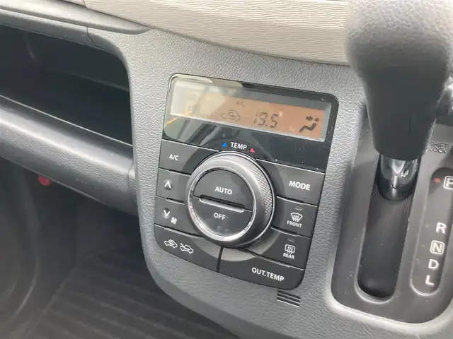スズキ ワゴンＲ FX 鳥取県 2015(平27)年 3.4万km パールホワイト 社外オーディオ/CD/AUX/USB/ETC/運転席シートヒーター/社外14インチアルミホイール/アイドリングストップ/電動格納ミラー/キーレスキー/フロアマット/ドアバイザー/スペアキー/保証書・取扱説明書