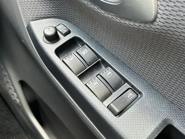 スバル ステラ カスタム R スマートアシスト 群馬県 2016(平28)年 11.4万km パールホワイトⅢ (株)IDOMが運営する【じしゃロン伊勢崎店】の自社ローン専用車両になりますこちらは現金またはオートローンご利用時の価格です。自社ローンご希望の方は別途その旨お申付け下さい/スマートアシスト/社外メモリーナビゲーション/CD/DVD/SD/USB/BT/DTV/オートライト/フォグライト/アイドリングストップ/ドアバイザー/純正フロアマット