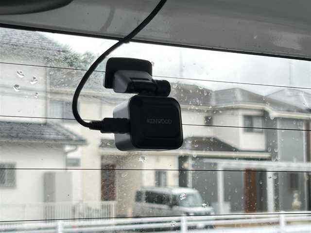 スズキ スペーシア ギア HYBRID XZ 群馬県 2020(令2)年 4.1万km 白 社外SDナビ（Panasonis strada 品番：CN-RE06WD)/　 CD/DVD/SD/BT/FM/AM/フルセグTV（走行中視聴可）/自動パワースライドドア/）盗難警報装置/クルーズコントロール（追従あり）/バックカメラ/レーンキープアシスト/シートヒーター（D/N席）/ドラレコ（前・後）/ETC/ドアバイザー/純正フロアマット/プッシュスタート/保証書・取扱説明書・記録簿