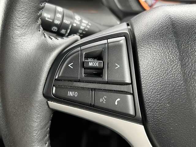 スズキ スペーシア ギア HYBRID XZ 群馬県 2020(令2)年 4.1万km 白 社外SDナビ（Panasonis strada 品番：CN-RE06WD)/　 CD/DVD/SD/BT/FM/AM/フルセグTV（走行中視聴可）/自動パワースライドドア/）盗難警報装置/クルーズコントロール（追従あり）/バックカメラ/レーンキープアシスト/シートヒーター（D/N席）/ドラレコ（前・後）/ETC/ドアバイザー/純正フロアマット/プッシュスタート/保証書・取扱説明書・記録簿