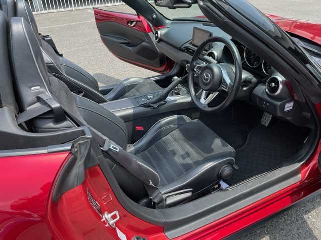 マツダ ロードスター RS 神奈川県 2019(令1)年 7.8万km ソウルレッドクリスタルM 純正SDナビ/・ワンセグ/CD/DVD/USB/BT/BOSEサウンド/RECARO製ハーフレザーシート/シートヒーター/ETC/前方ドライブレコーダー/クルーズコントロール/スマートシティブレーキサポート/ブラインドスポットモニター/車線逸脱警報システム/交通標識システム/ドライバーアテンションアラート/パーキングセンサー/横滑り防止機能/純正16インチAW/ローダウン/プッシュEgスタート/ストップ/スマートキー×2/純正LEDヘッドライト/純正フロアマット/取扱説明書/ナビ取扱説明書/新車時保証書