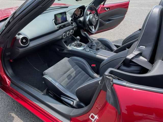 マツダ ロードスター RS 神奈川県 2019(令1)年 7.8万km ソウルレッドクリスタルM 純正SDナビ/・ワンセグ/CD/DVD/USB/BT/BOSEサウンド/RECARO製ハーフレザーシート/シートヒーター/ETC/前方ドライブレコーダー/クルーズコントロール/スマートシティブレーキサポート/ブラインドスポットモニター/車線逸脱警報システム/交通標識システム/ドライバーアテンションアラート/パーキングセンサー/横滑り防止機能/純正16インチAW/ローダウン/プッシュEgスタート/ストップ/スマートキー×2/純正LEDヘッドライト/純正フロアマット/取扱説明書/ナビ取扱説明書/新車時保証書