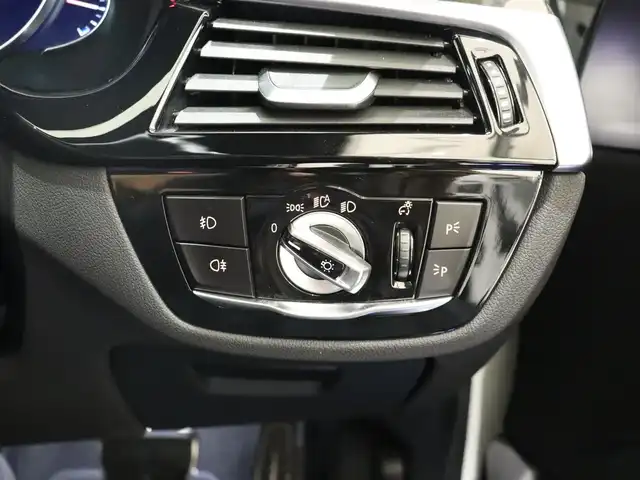 ＢＭＷ ５２３ｄ Mスポーツ 静岡県 2018(平30)年 3.6万km 白 純正ナビ/フルセグTV/ACC/LKA/BSM/HUD/360°カメラ/パドルシフト/ドラレコ前後(ZDR-015)/ワイヤレス充電/ディスプレイキー