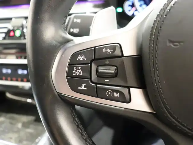 ＢＭＷ ５２３ｄ Mスポーツ 静岡県 2018(平30)年 3.6万km 白 純正ナビ/フルセグTV/ACC/LKA/BSM/HUD/360°カメラ/パドルシフト/ドラレコ前後(ZDR-015)/ワイヤレス充電/ディスプレイキー
