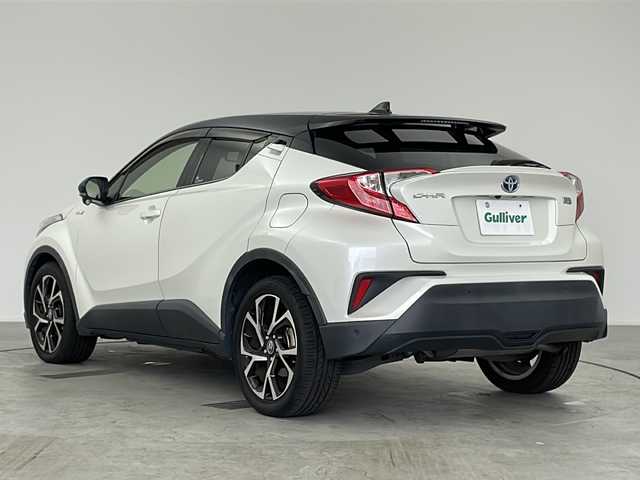 トヨタ Ｃ－ＨＲ G 愛知県 2017(平29)年 4.9万km ブラック/ホワイトパールクリスタルシャイン 2トーン 禁煙車/純正ディーラーオプション９インチナビ　/バックカメラ　/ＣＤ　ＤＶＤ　フルセグＴＶ　ＳＤ　Ｂｌｕｅｔｏｏｔｈ　ＦＭ　ＡＭ　/レーダークルーズコントロール　/トヨタセーフティーセンス　/プリクラッシュセーフティー/LDA/AHB/BSM/純正ドライブレコーダー/前席シートヒーター /ハーフレザーシート/革巻きステアリング/ビルトインETC