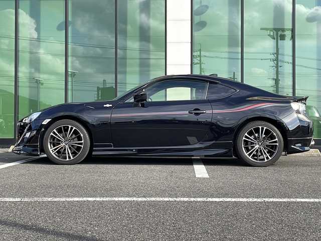 トヨタ ８６ GT リミテッド 福岡県 2015(平27)年 4.6万km 黒 ・モデリスタエアロ/・社外ナビ　フルセグ/・バックカメラ/・ハーフレザーシート/・純正１７インチアルミホイル/・スマートキー/・ボディストライプシール/・革巻ステアリング/・パドルシフト/・クルーズコントロール/・フロアマット