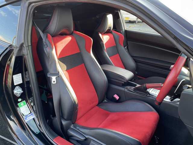 トヨタ ８６ GT リミテッド 福岡県 2015(平27)年 4.6万km 黒 ・モデリスタエアロ/・社外ナビ　フルセグ/・バックカメラ/・ハーフレザーシート/・純正１７インチアルミホイル/・スマートキー/・ボディストライプシール/・革巻ステアリング/・パドルシフト/・クルーズコントロール/・フロアマット