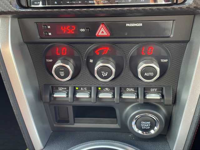 トヨタ ８６ GT リミテッド 福岡県 2015(平27)年 4.6万km 黒 ・モデリスタエアロ/・社外ナビ　フルセグ/・バックカメラ/・ハーフレザーシート/・純正１７インチアルミホイル/・スマートキー/・ボディストライプシール/・革巻ステアリング/・パドルシフト/・クルーズコントロール/・フロアマット