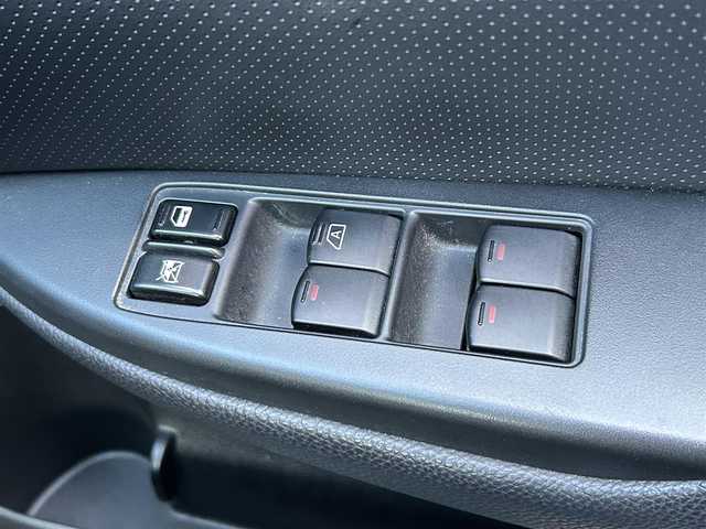 スバル レガシィ ツーリングワゴン 2．5iアイサイト 栃木県 2012(平24)年 9.3万km クリスタルブラックシリカ アイサイト/純正HDDナビ/フルセグTV/DVD/Bluetooth/USB/ドライブレコーダー/全車速追従レーダークルーズコントロール/車線逸脱/ふらつき警報/ハーフレザーシート/パワーシート/スマートキー/スペアキー/プッシュEgスタート/HIDオートライト/フォグランプ/社外AW＋スタッドレスタイヤ積込/純正17インチAW/SIドライブ/トノカバー/サイド/カーテンエアバッグ/保証書/取説