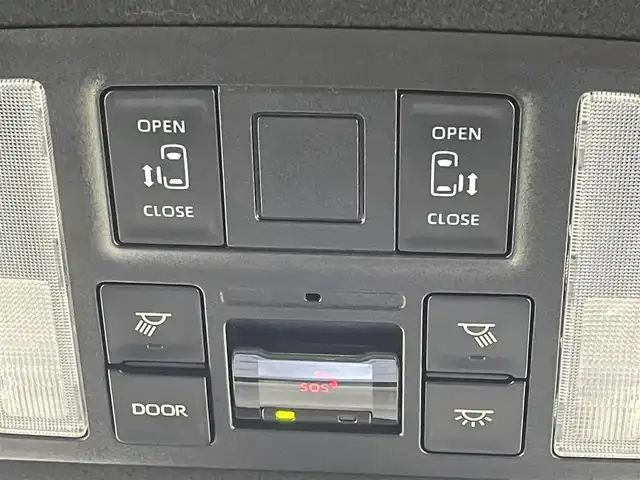 トヨタ ヴォクシー ハイブリッド S－Z 福岡県 2023(令5)年 2万km グリッターブラックガラスフレーク 純正１０．５型ＤＡナビ　/全方位カメラ　/ビルトインＥＴＣ２．０　/トヨタセーフティセンス　/レーダークルーズコントロール　/コーナーセンサー　/衝突軽減ブレーキ　/レーンキープ　/アクセル踏み間違い防止　/ＢＳＭ　/パーキングアシスト　/シートヒーター　/ハーフレザーシート　/両側パワースライドドア　/Wエアコン　/純正アルミホイール