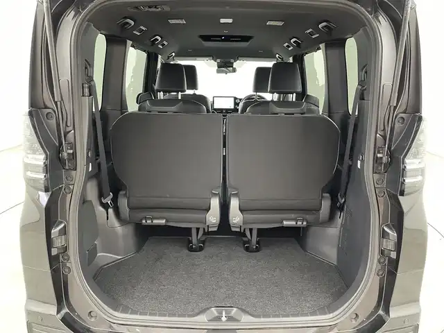 トヨタ ヴォクシー ハイブリッド S－Z 福岡県 2023(令5)年 2万km グリッターブラックガラスフレーク 純正１０．５型ＤＡナビ　/全方位カメラ　/ビルトインＥＴＣ２．０　/トヨタセーフティセンス　/レーダークルーズコントロール　/コーナーセンサー　/衝突軽減ブレーキ　/レーンキープ　/アクセル踏み間違い防止　/ＢＳＭ　/パーキングアシスト　/シートヒーター　/ハーフレザーシート　/両側パワースライドドア　/Wエアコン　/純正アルミホイール