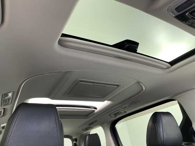 トヨタ アルファード S Aパッケージ 岐阜県 2018(平30)年 4.7万km ホワイトパールクリスタルシャイン 純正10インチナビ(NSZN-Z66T)/フルセグTV/Bluetooth/CD/DVD/AM/FM/SD）/サンルーフ/フリップダウンモニター/レザー調シートカバー/バックモニター/両側パワースライドドア/ToyotaSafetySense/プリクラッシュセーフティ/レーントレーシングアシスト/レーダークルーズコントロール/オートマチックハイビーム/クリアランスソナー/ロードサインアシスト/ETC2.0/ドライブレコーダー/電動パーキングブレーキ/ブレーキホールド/革巻きステアリング/ステアリングリモコン/電動格納ミラー/オートLEDヘッドライト/後席エアコン/MTモード付/スマートキー/プッシュスタート/純正フロアマット/純正ドアバイザー/純正18インチアルミホイール