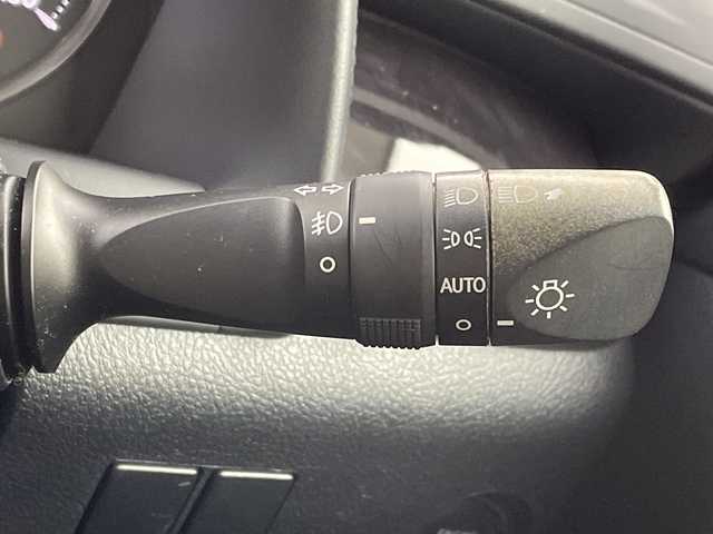 トヨタ アルファード S Aパッケージ 岐阜県 2018(平30)年 4.7万km ホワイトパールクリスタルシャイン 純正10インチナビ(NSZN-Z66T)/フルセグTV/Bluetooth/CD/DVD/AM/FM/SD）/サンルーフ/フリップダウンモニター/レザー調シートカバー/バックモニター/両側パワースライドドア/ToyotaSafetySense/プリクラッシュセーフティ/レーントレーシングアシスト/レーダークルーズコントロール/オートマチックハイビーム/クリアランスソナー/ロードサインアシスト/ETC2.0/ドライブレコーダー/電動パーキングブレーキ/ブレーキホールド/革巻きステアリング/ステアリングリモコン/電動格納ミラー/オートLEDヘッドライト/後席エアコン/MTモード付/スマートキー/プッシュスタート/純正フロアマット/純正ドアバイザー/純正18インチアルミホイール