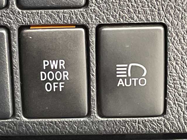 トヨタ アルファード S Aパッケージ 岐阜県 2018(平30)年 4.7万km ホワイトパールクリスタルシャイン 純正10インチナビ(NSZN-Z66T)/フルセグTV/Bluetooth/CD/DVD/AM/FM/SD）/サンルーフ/フリップダウンモニター/レザー調シートカバー/バックモニター/両側パワースライドドア/ToyotaSafetySense/プリクラッシュセーフティ/レーントレーシングアシスト/レーダークルーズコントロール/オートマチックハイビーム/クリアランスソナー/ロードサインアシスト/ETC2.0/ドライブレコーダー/電動パーキングブレーキ/ブレーキホールド/革巻きステアリング/ステアリングリモコン/電動格納ミラー/オートLEDヘッドライト/後席エアコン/MTモード付/スマートキー/プッシュスタート/純正フロアマット/純正ドアバイザー/純正18インチアルミホイール