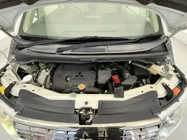 三菱 デリカＤ：５ シャモニー 滋賀県 2008(平20)年 6万km ウォームホワイトパール 純正ナビ/【CD/DVD/フルセグTV】/バックカメラ/サイドカメラ/ETC/両側パワースライドドア/シートヒーター/パワーシート/クルーズコントロール/HIDヘッドライト/オートライト/パドルシフト/オートエアコン