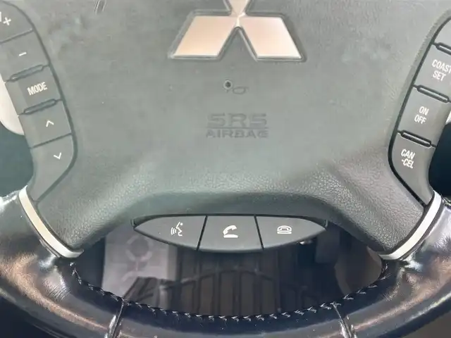 三菱 デリカＤ：５ シャモニー 滋賀県 2008(平20)年 6万km ウォームホワイトパール 純正ナビ/【CD/DVD/フルセグTV】/バックカメラ/サイドカメラ/ETC/両側パワースライドドア/シートヒーター/パワーシート/クルーズコントロール/HIDヘッドライト/オートライト/パドルシフト/オートエアコン