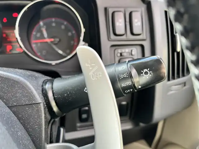 三菱 デリカＤ：５ シャモニー 滋賀県 2008(平20)年 6万km ウォームホワイトパール 純正ナビ/【CD/DVD/フルセグTV】/バックカメラ/サイドカメラ/ETC/両側パワースライドドア/シートヒーター/パワーシート/クルーズコントロール/HIDヘッドライト/オートライト/パドルシフト/オートエアコン