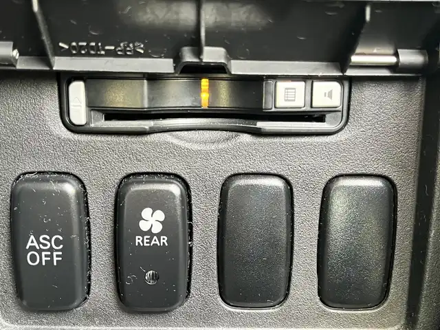 三菱 デリカＤ：５ シャモニー 滋賀県 2008(平20)年 6万km ウォームホワイトパール 純正ナビ/【CD/DVD/フルセグTV】/バックカメラ/サイドカメラ/ETC/両側パワースライドドア/シートヒーター/パワーシート/クルーズコントロール/HIDヘッドライト/オートライト/パドルシフト/オートエアコン