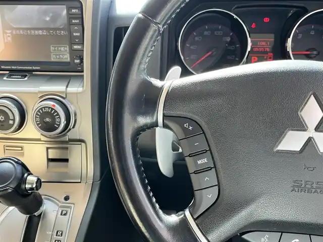 三菱 デリカＤ：５ シャモニー 滋賀県 2008(平20)年 6万km ウォームホワイトパール 純正ナビ/【CD/DVD/フルセグTV】/バックカメラ/サイドカメラ/ETC/両側パワースライドドア/シートヒーター/パワーシート/クルーズコントロール/HIDヘッドライト/オートライト/パドルシフト/オートエアコン