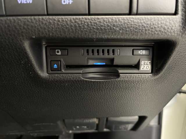 トヨタ ハリアー Z 長野県 2020(令2)年 6.6万km ホワイトパールクリスタルシャイン JBLプレミアムサウンド/純正メモリナビ&フルセグTV&USB&BT/トヨタセーフティセンス/アダプティブクルーズコントロール/レーントレーシングアシスト/プリクラッシュセーフティ/ブラインドスポットモニター/クリアランスソナー/パーキングサポートブレーキ/オートマチックハイビーム/先行車発進告知/前後ドライブレコーダー/パワーバックドア/ハーフレザーシート/運転席パワーシート/ステアリングスイッチ/全方位カメラ/ビルトインETC2.0/LEDヘッドライト/オートライト/電動格納ミラー/ウィンカーミラー/電動ホールド/オートホールド/純正19インチAW装着/純正フロアマット/プッシュスタート/スマートキー/スペアキー1本