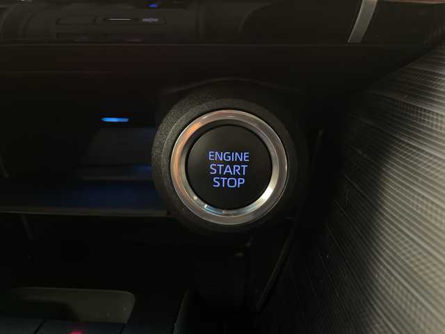 トヨタ ハリアー Z 長野県 2020(令2)年 6.6万km ホワイトパールクリスタルシャイン JBLプレミアムサウンド/純正メモリナビ&フルセグTV&USB&BT/トヨタセーフティセンス/アダプティブクルーズコントロール/レーントレーシングアシスト/プリクラッシュセーフティ/ブラインドスポットモニター/クリアランスソナー/パーキングサポートブレーキ/オートマチックハイビーム/先行車発進告知/前後ドライブレコーダー/パワーバックドア/ハーフレザーシート/運転席パワーシート/ステアリングスイッチ/全方位カメラ/ビルトインETC2.0/LEDヘッドライト/オートライト/電動格納ミラー/ウィンカーミラー/電動ホールド/オートホールド/純正19インチAW装着/純正フロアマット/プッシュスタート/スマートキー/スペアキー1本