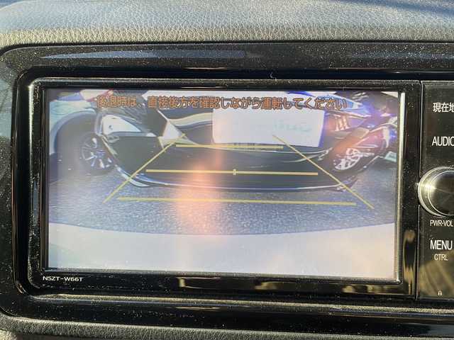 トヨタ ヴィッツ 1.3F LEDエディション 大阪府 2016(平28)年 0.7万km ホワイトパールクリスタルシャイン ワンオーナー/純正SDナビ/・CD/FM/AM/Bluetooth/・フルセグテレビ/ETC/バックカメラ/衝突軽減ブレーキ/盗難防止装置/ステアリングリモコン/LEDヘッドライト/オートライト/スマートキー/プッシュスタート/12V電源/純正フロアマット/取扱説明書/保証書