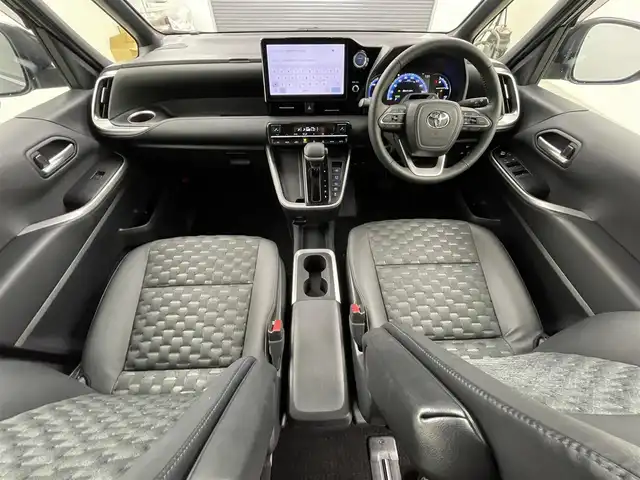 トヨタ ヴォクシー ハイブリッド S－Z 大分県 2022(令4)年 4.9万km スパークリングブラックパールクリスタルシャイン 純正10.5型Tコネクトナビ/フルセグ/DVD/BT/SD/バックカメラ/プリクラッシュセーフティー/BSM/LDA/PDA/レーダークルコン/アドバンスドドライブ/クリアランスソナー/両側パワースライドドア/ハーフレザーシート/シートヒーター/ビルトインETC2.0/ドライブレコーダー/AC100V充電/リアサンシェード/三眼LEDヘッドライト/オートLEDフォグランプ
