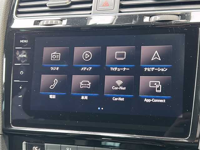 フォルクスワーゲン ゴルフ TSIハイライン 静岡県 2017(平29)年 5.4万km タングステンシルバーメタリック 純正ナビ/・FM/AM/・CD/DVD/・フルセグTV/・Bluetooth/・SD/主要装備/・ＥＴＣ/・前後ドライブレコーダー/・パドルシフト/・MTモード付AT/・サイドカーテンエアバッグ/・レーダークルーズコントロール/・バックカメラ/・左右独立温度調整オートエアコン/・リアフォグランプ/・プリクラッシュセーフティ/・レーンアシスト/・ブラインドスポットディテクション/・プロアクティブ・オキュパント・ディテクション/・リヤトラフィックアラート
