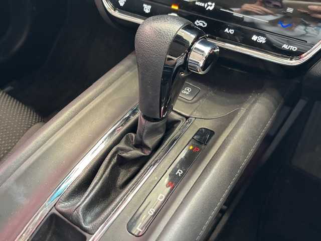 ホンダ ヴェゼル X ホンダセンシング 埼玉県 2018(平30)年 6万km クリスタルブラックパール ホンダセンシング/SDナビ/　　CD/DVD/BT/フルセグ/バックカメラ/レーダークルーズコントロール/LEDオートライト/純正16インチアルミホイール/ステアリングスイッチ/アイドリングストップ/USBポート/スマートキー2本/ETC