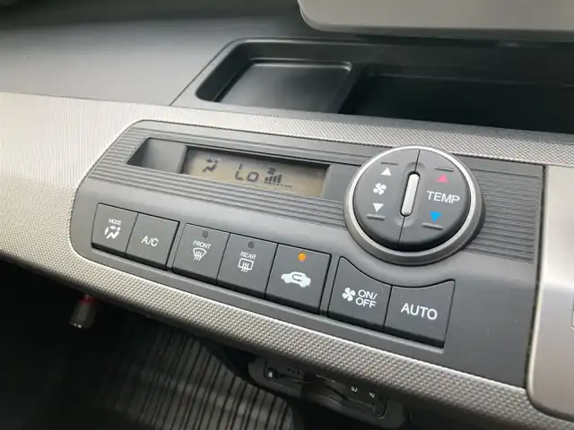 ホンダ フリード ハイブリット ジャストセレクション+ 鳥取県 2014(平26)年 6.7万km ホワイトオーキッドパール 純正ナビ/CD/DVD/BT/USB/バックカメラ/ビルトインETC/前後ドライブレコーダー/両側パワースライドドア/TEIN車高調/クルーズコントロール/キセノンヘットライト/フォグライト/純正16インチアルミホイール/純正エアロパーツ/ハーフレザーシートカバー/スマートキー×２/純正フロアマット/ドアバイザー/スタットレスセット積み込み/(タイヤ溝5部山）