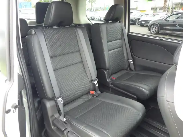 日産 セレナ ハイウェイスター V 千葉県 2021(令3)年 3.3万km ブリリアントホワイトパール エマージェンシーブレーキ/プロパイロット/インテリジェントクルーズコントロール/ハンズフリー両側パワースライドドア/純正SDナビ/地デジTV/【BD/DVD/CD再生機能　Bluetooth接続】/アラウンドビューモニター/ドライブレコーダー/カブロンシート/革巻きステアリング/ステアリングスイッチ/ETC/LEDヘッドライト/フォグ/ウインカーミラー/コーナーセンサー/純正16インチアルミホイル/サイド/カーテンエアバッグ/インテリジェントキー