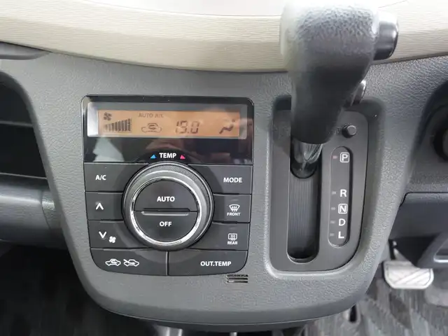 スズキ ワゴンＲ FX 静岡県 2013(平25)年 7.6万km フィズブルーパールメタリック 純正オーディオ/　　CD/AUX/AM.FM/自発光式アナログメーター/運転席側バニティミラー/アイドリングストップ/オートエアコン/社外フロアマット/純正ドアバイザー/ABS/リモコンキー/イモビライザー/取扱説明書/保証書