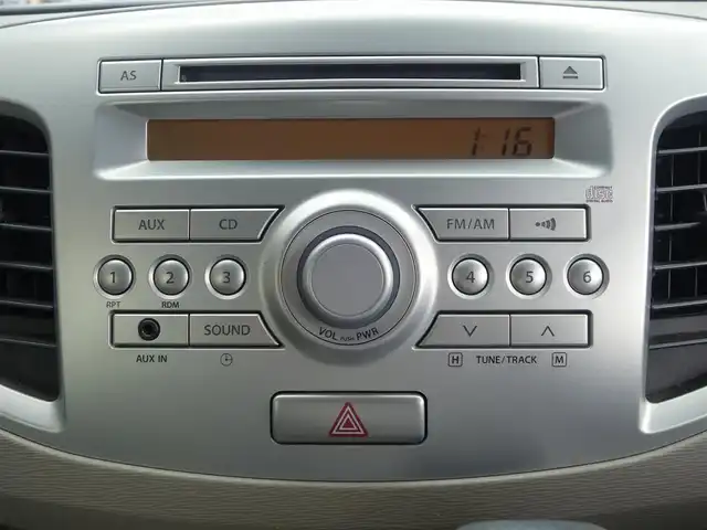 スズキ ワゴンＲ FX 静岡県 2013(平25)年 7.6万km フィズブルーパールメタリック 純正オーディオ/　　CD/AUX/AM.FM/自発光式アナログメーター/運転席側バニティミラー/アイドリングストップ/オートエアコン/社外フロアマット/純正ドアバイザー/ABS/リモコンキー/イモビライザー/取扱説明書/保証書