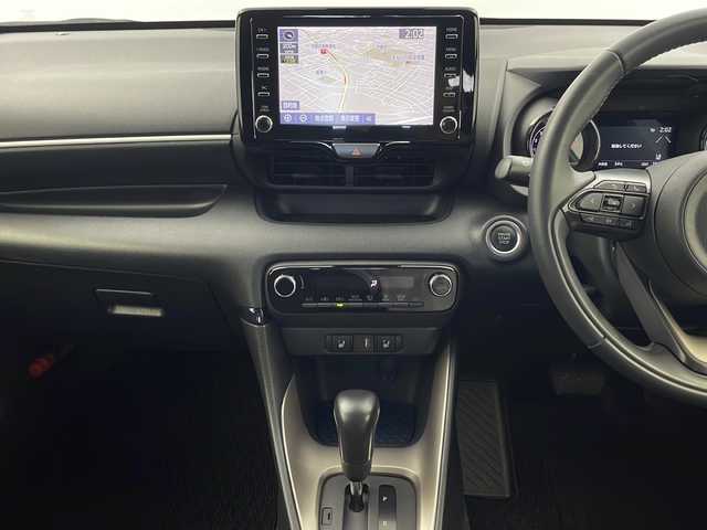 トヨタ ヤリス Z 栃木県 2020(令2)年 2万km ブラック 純正ディスプレイオーディオ/（ナビ／Ｂｌｕｅｔｏｏｔｈ／ＡＭ／ＦＭ）/バックカメラ　/ビルトインＥＴＣ　/レーダークルーズコントロール　/前後ドライブレコーダー　/社外アルミホイール　/シートヒーター/純正マット/スペアキー１本/ステアリングスイッチ