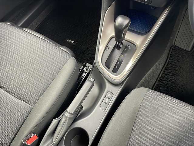 トヨタ ヤリス Z 栃木県 2020(令2)年 2万km ブラック 純正ディスプレイオーディオ/（ナビ／Ｂｌｕｅｔｏｏｔｈ／ＡＭ／ＦＭ）/バックカメラ　/ビルトインＥＴＣ　/レーダークルーズコントロール　/前後ドライブレコーダー　/社外アルミホイール　/シートヒーター/純正マット/スペアキー１本/ステアリングスイッチ