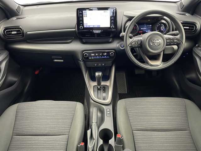 トヨタ ヤリス Z 栃木県 2020(令2)年 2万km ブラック 純正ディスプレイオーディオ/（ナビ／Ｂｌｕｅｔｏｏｔｈ／ＡＭ／ＦＭ）/バックカメラ　/ビルトインＥＴＣ　/レーダークルーズコントロール　/前後ドライブレコーダー　/社外アルミホイール　/シートヒーター/純正マット/スペアキー１本/ステアリングスイッチ