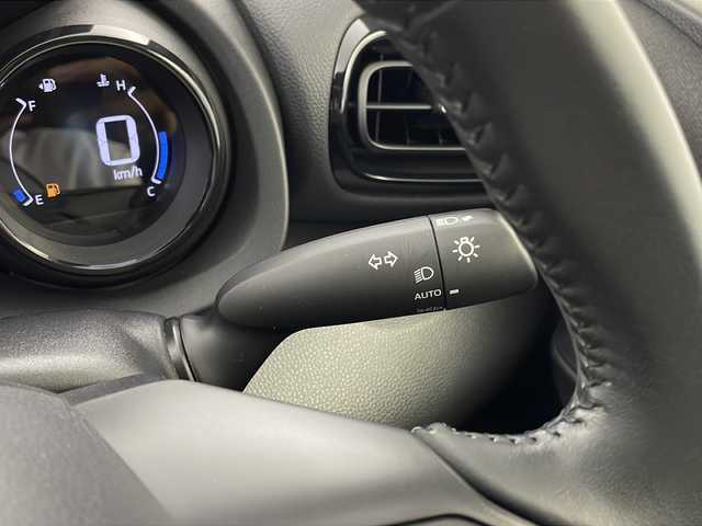 トヨタ ヤリス Z 栃木県 2020(令2)年 2万km ブラック 純正ディスプレイオーディオ/（ナビ／Ｂｌｕｅｔｏｏｔｈ／ＡＭ／ＦＭ）/バックカメラ　/ビルトインＥＴＣ　/レーダークルーズコントロール　/前後ドライブレコーダー　/社外アルミホイール　/シートヒーター/純正マット/スペアキー１本/ステアリングスイッチ