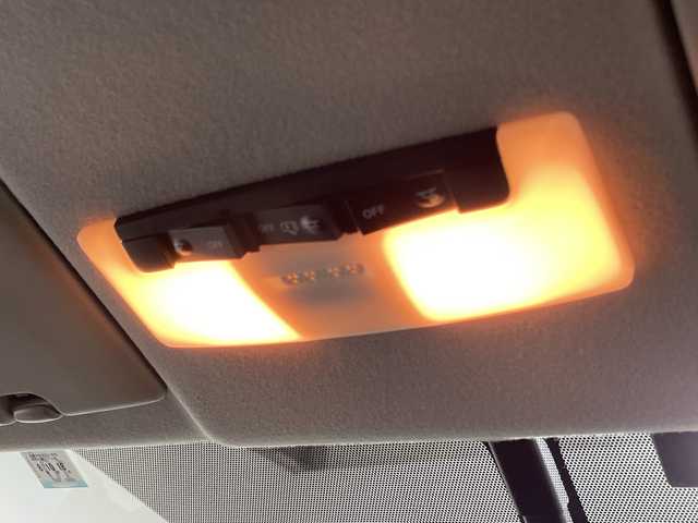 日産 セレナ e－パワー ハイウェイスター V 福岡県 2021(令3)年 5万km ダイヤモンドブラック 純正９型ナビ/フルセグテレビ/プロパイロット/デジタルインナーミラー/ドライブレコーダー/両側電動パワースライドドア/純正フリップダウンモニター/ビルトインＥＴＣ/アラウンドビューモニター/バックカメラ/オートホールド