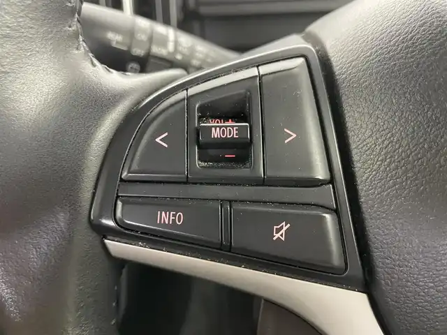 スズキ ソリオ バンディット HV MV 埼玉県 2021(令3)年 4.9万km プレミアムシルバーメタリック/ブラック2トーンルーフ 純正９インチナビ　全方位モニター　ＨＵＤ　セーフティサポート　レーダークルーズコントロール　ビルトインＥＴＣ　シートヒーター　純正アルミホイール　オートライト　ＬＥＤヘッドライト　地デジフルセグ